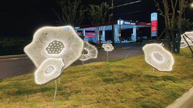 线条灯在厨房橱柜安装中的美学与实用考量**