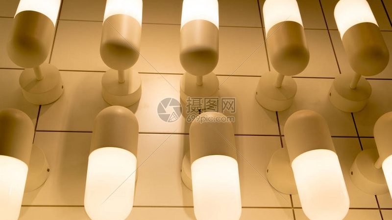 舞台灯光租赁与销售：揭秘舞台灯光的魔法世界